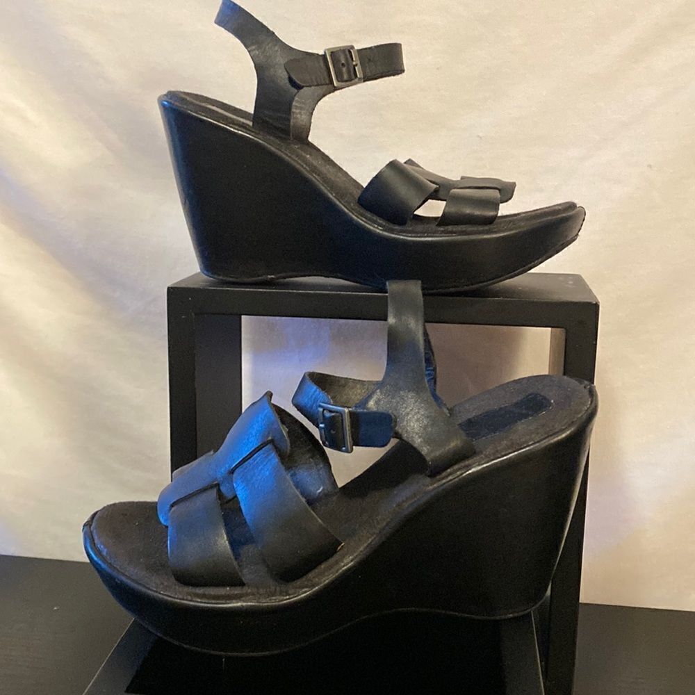 Korks black boho leather platform sandals size 7